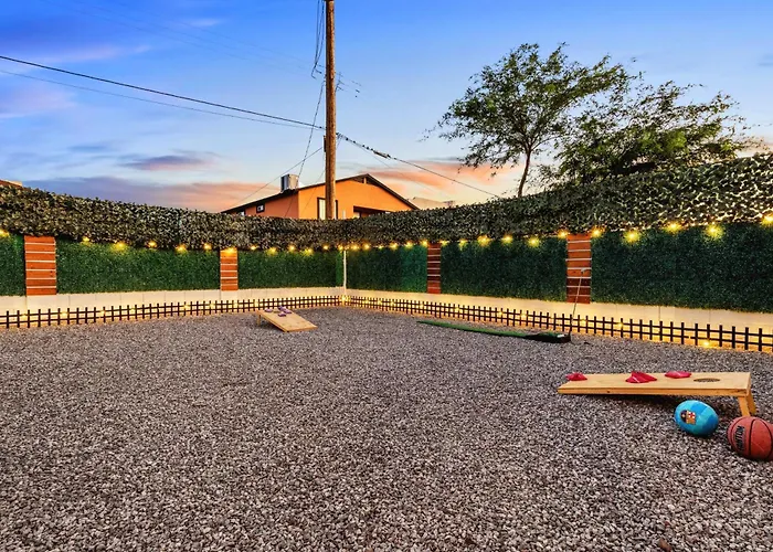 Retreat - 2 Bedroom With King-size Bed - 3 Smart Tvs - 10 Min From Airp - Unit A Holiday home Phoenix