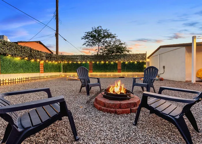 Holiday home Retreat - 2 Bedroom With King-size Bed - 3 Smart Tvs - 10 Min From Airp - Unit A